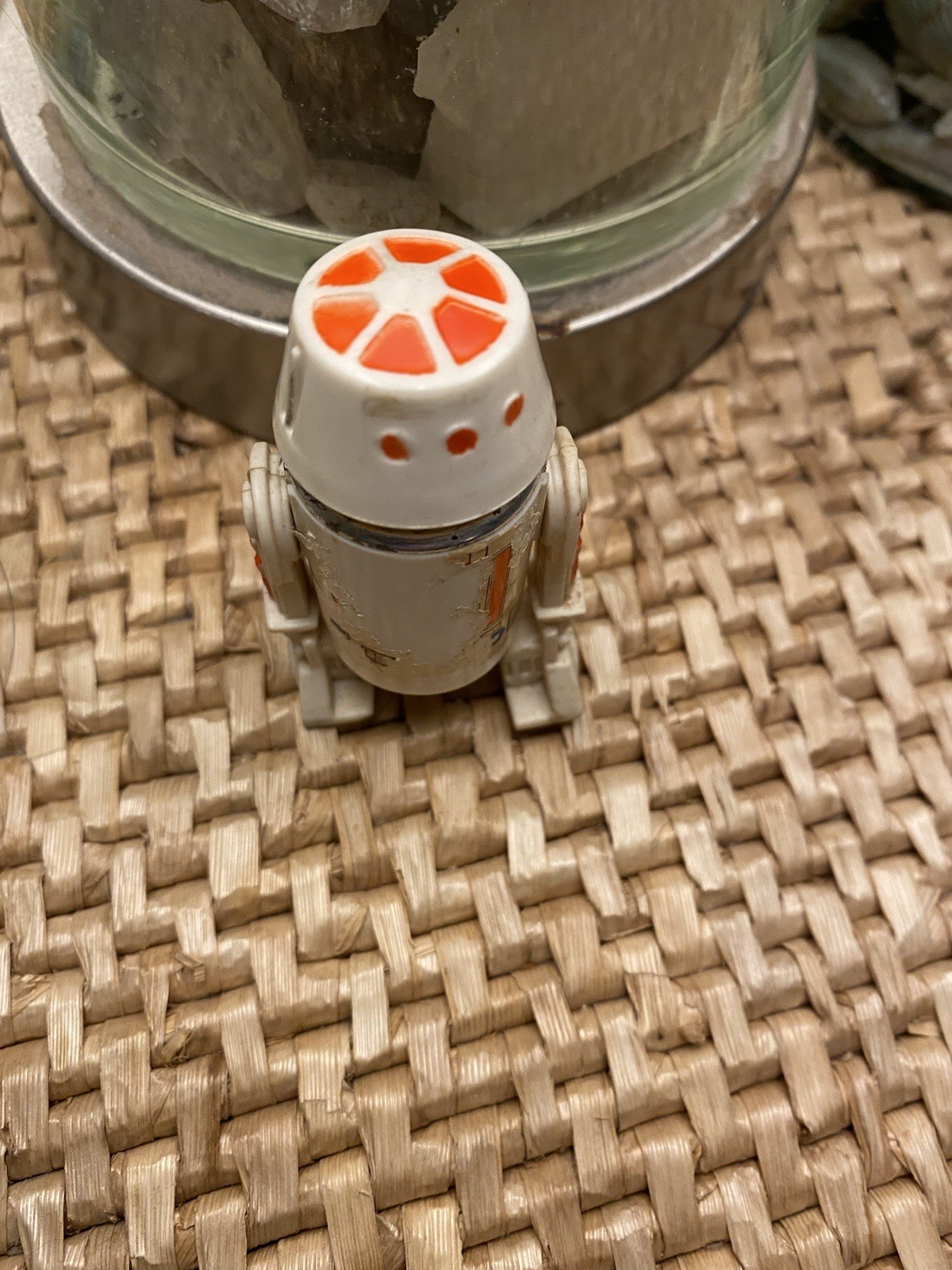 R5-D4 (Arfive-Defour) sold