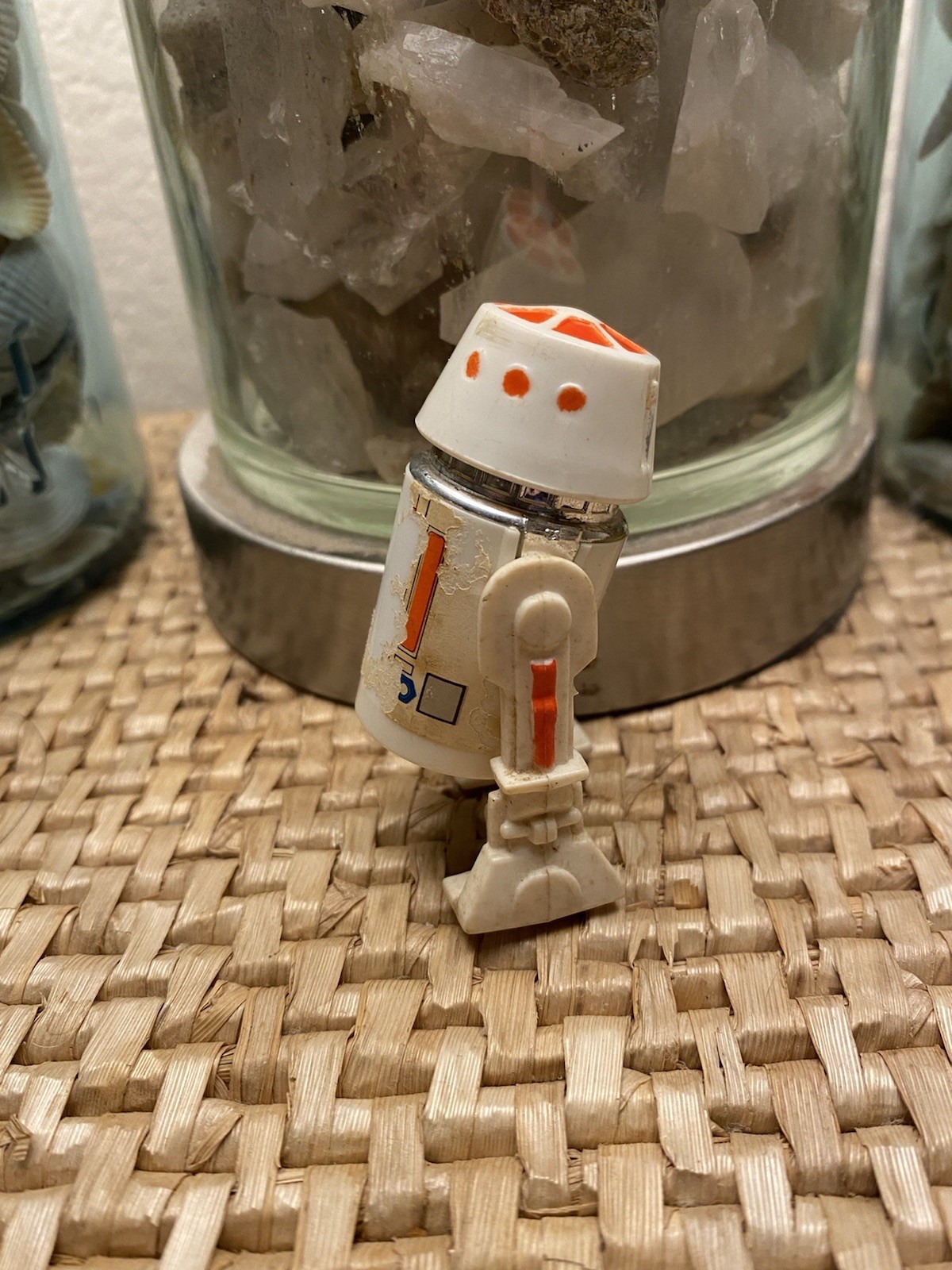 R5-D4 (Arfive-Defour) sold