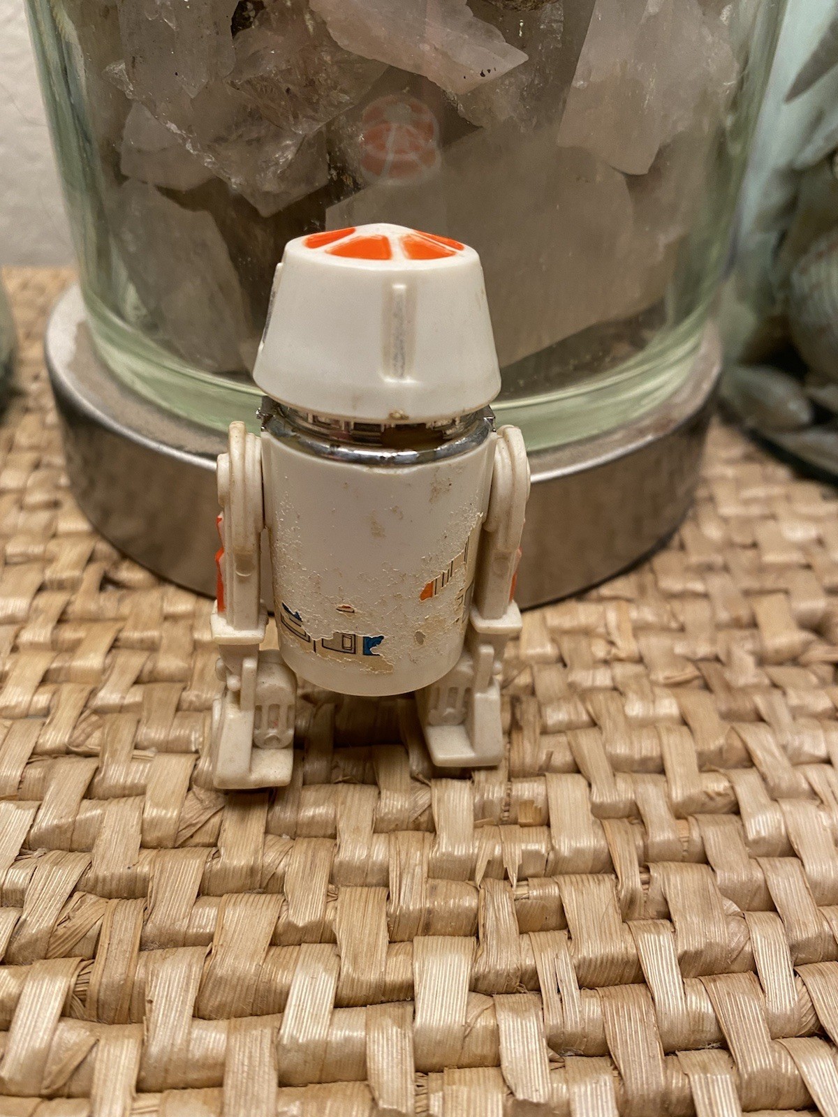 R5-D4 (Arfive-Defour) sold