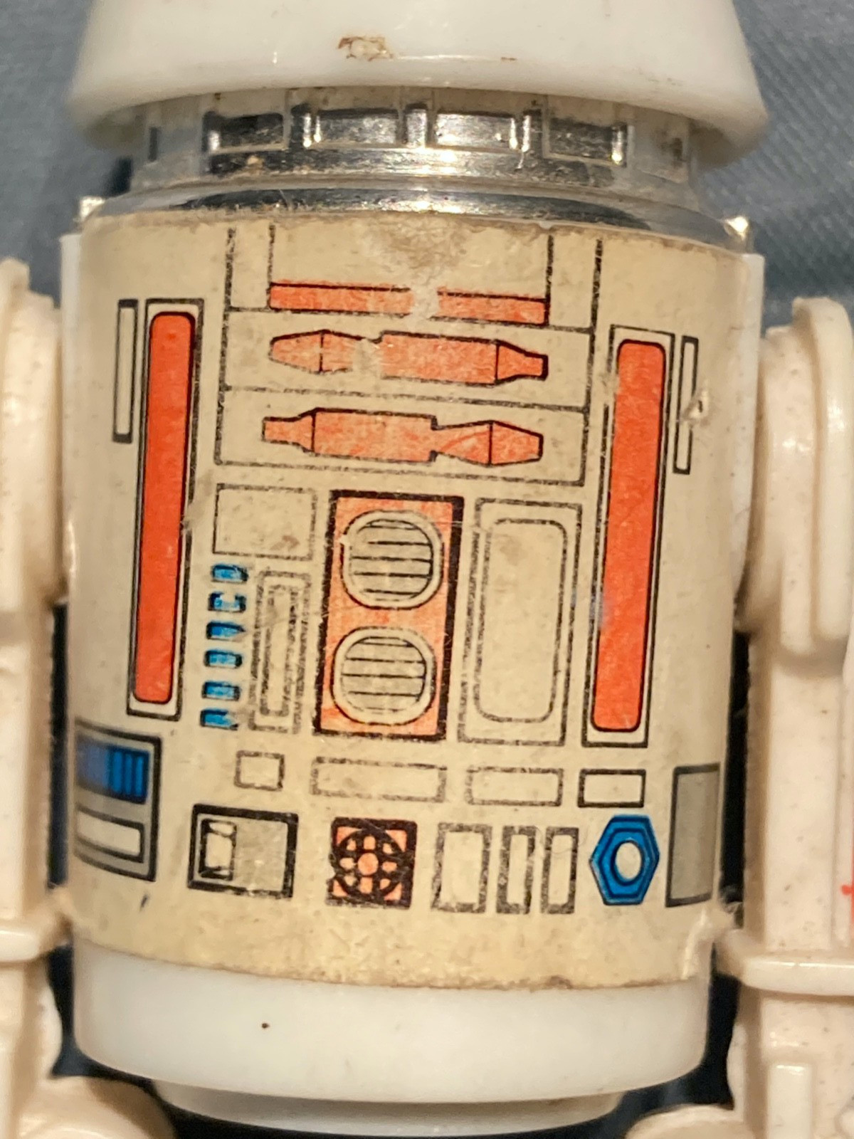 R5-D4 (Arfive-Defour) sold