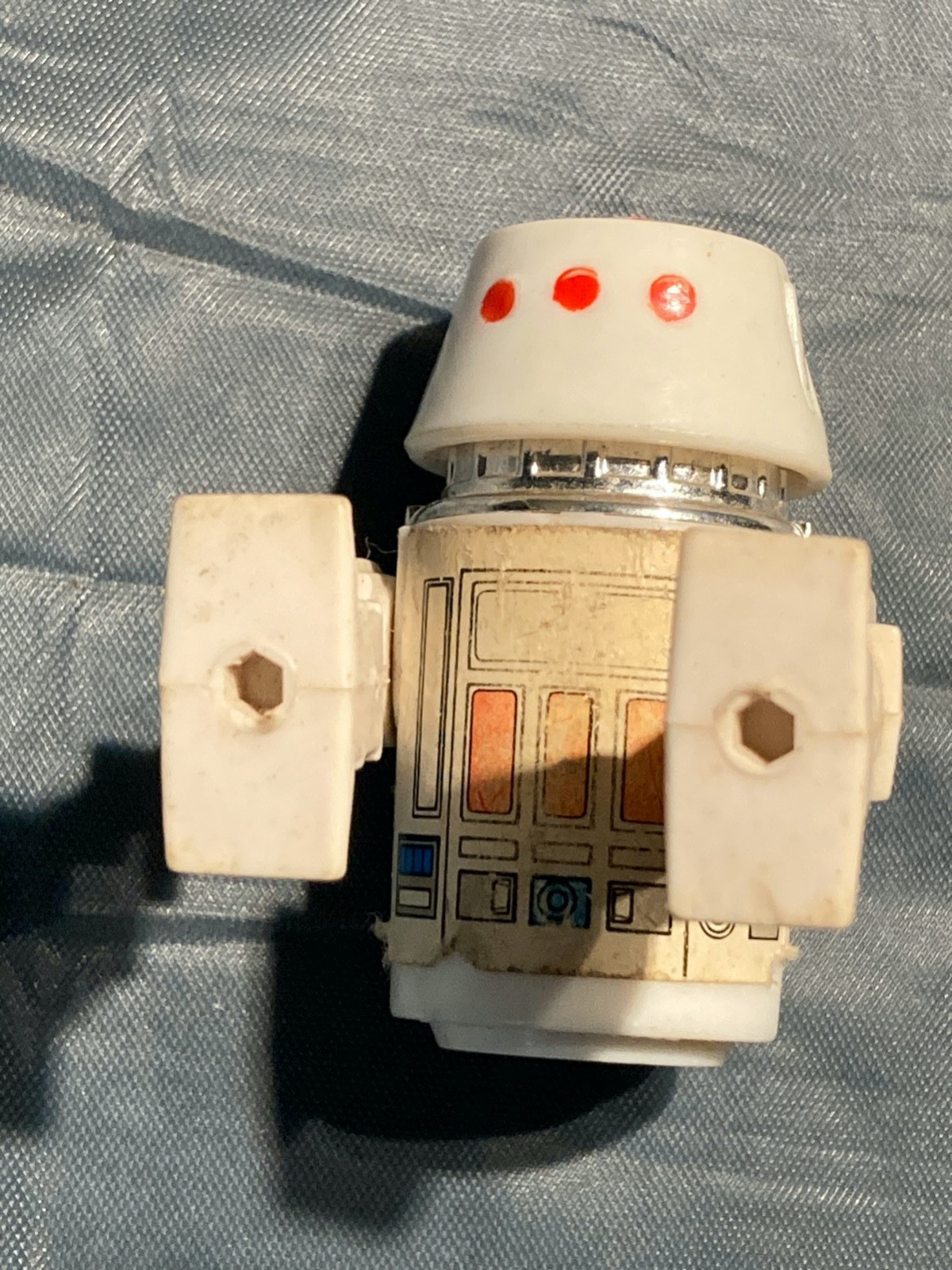 R5-D4 (Arfive-Defour) sold
