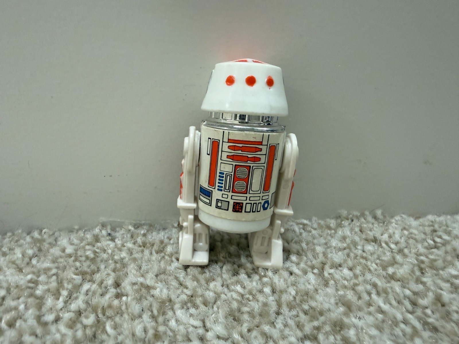 R5-D4 (Arfive-Defour) sold