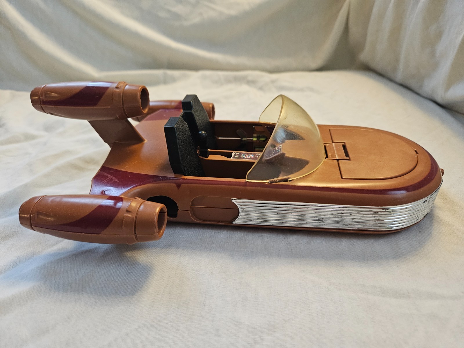 Landspeeder sold