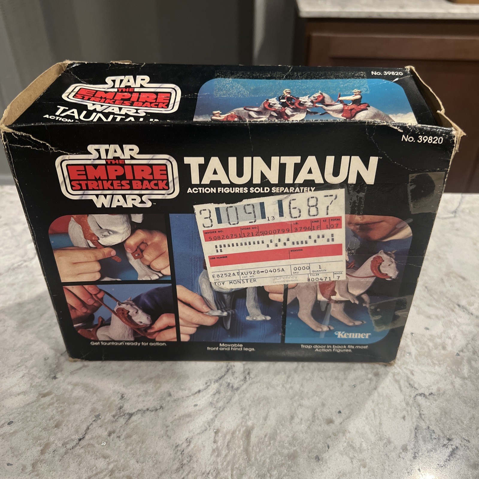 Tauntaun (closed belly) sold