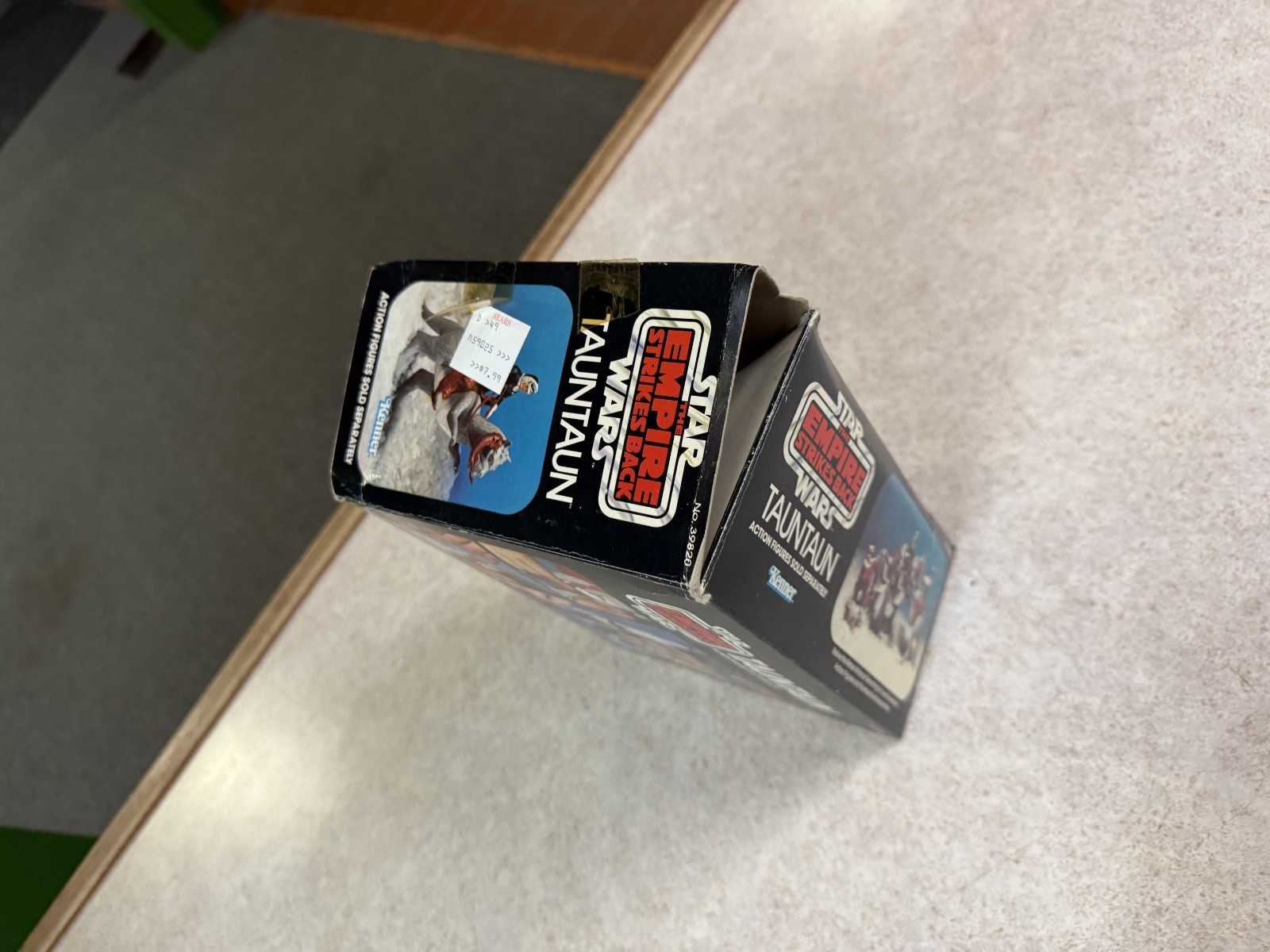 Tauntaun (closed belly) sold