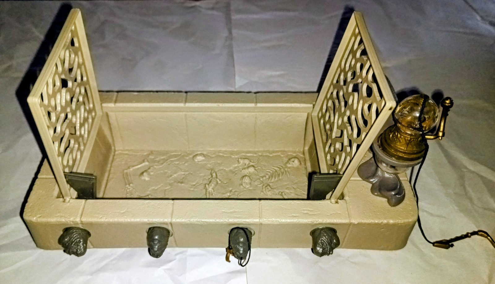 Jabba the Hutt Action Playset sold