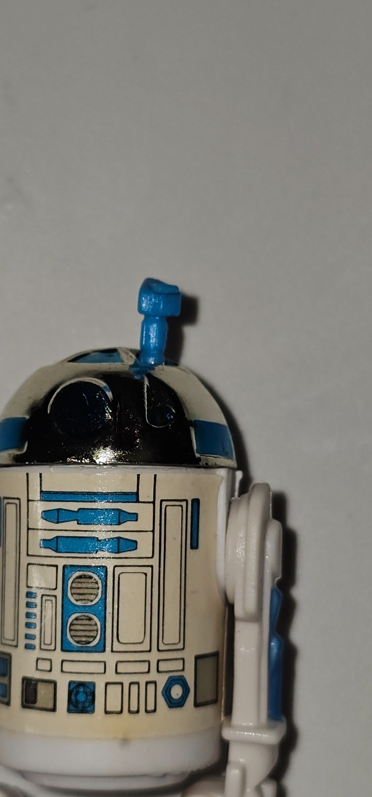 R2-D2 (Artoo-Detoo) (with Sensorscope) sold