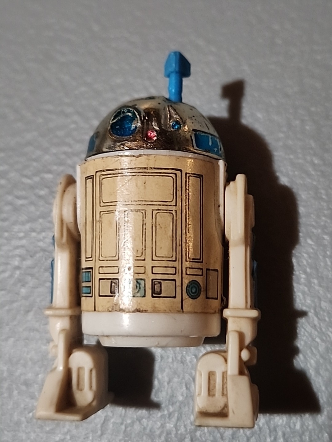R2-D2 (Artoo-Detoo) (with Sensorscope) sold