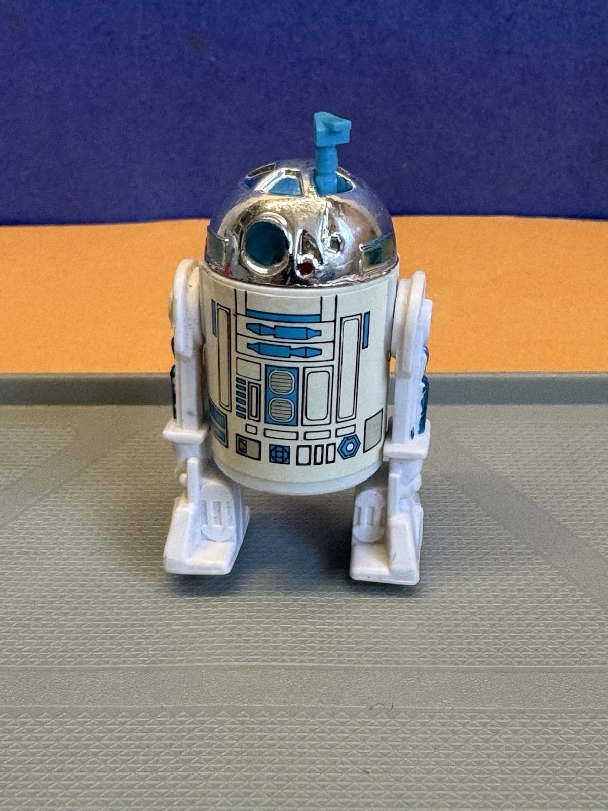 R2-D2 (Artoo-Detoo) (with Sensorscope) sold