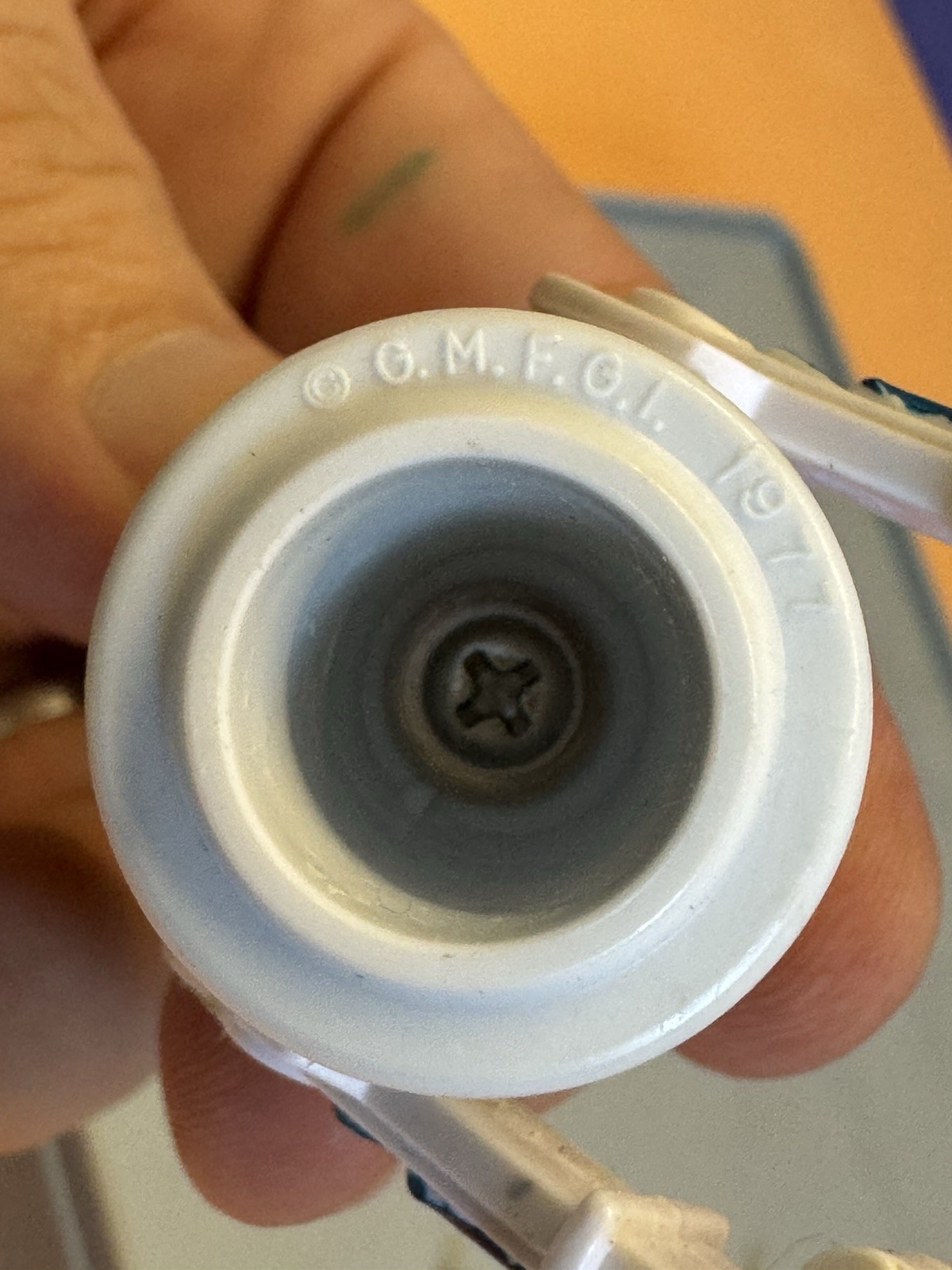 R2-D2 (Artoo-Detoo) (with Sensorscope) sold