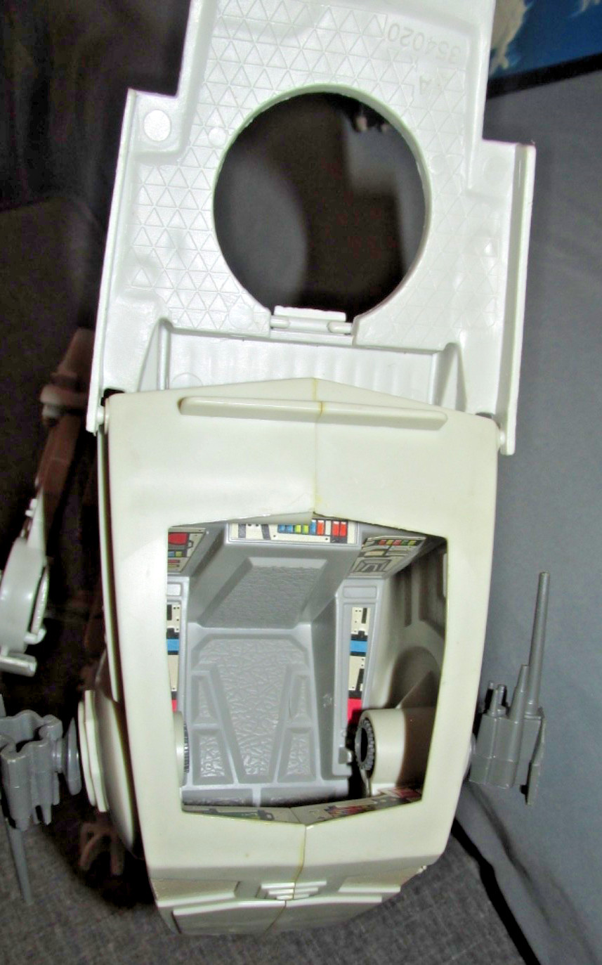 Scout Walker (AT-ST) sold