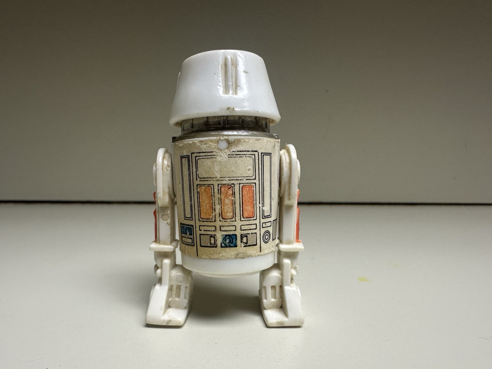 R5-D4 (Arfive-Defour) sold