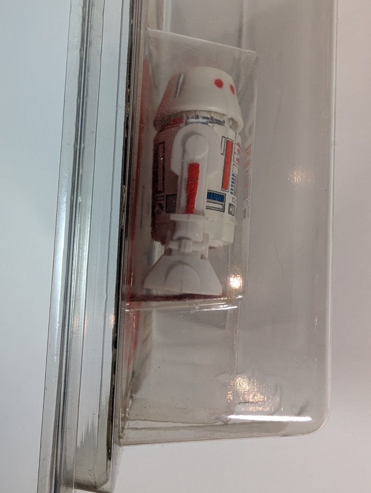 R5-D4 (Arfive-Defour) sold