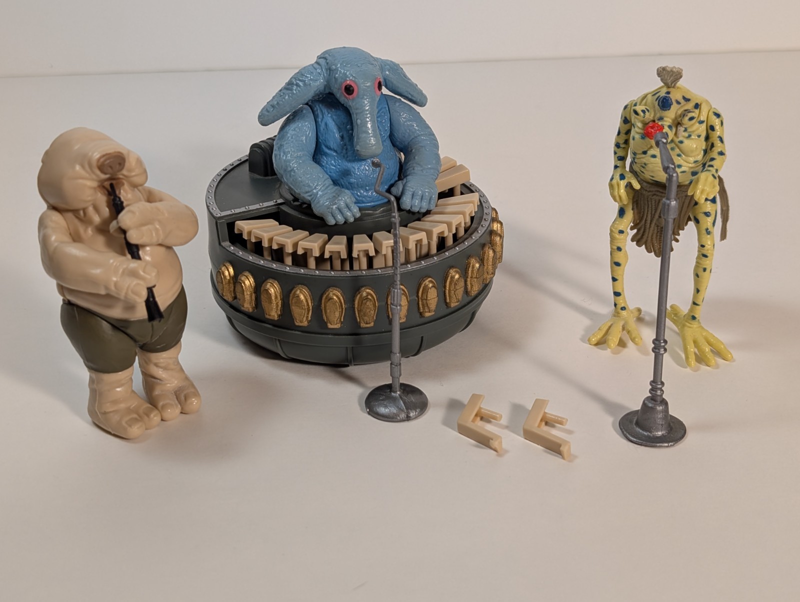 Sy Snootles & The Rebo Band sold