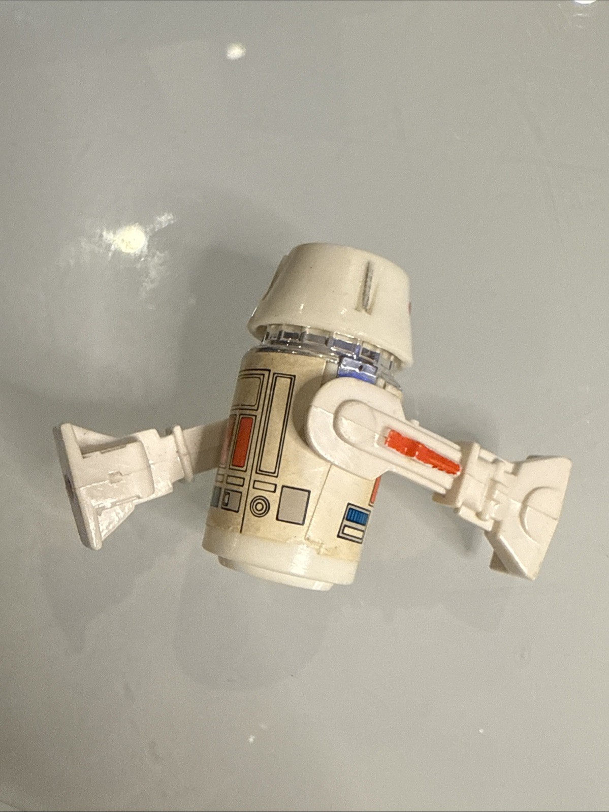 R5-D4 (Arfive-Defour) sold