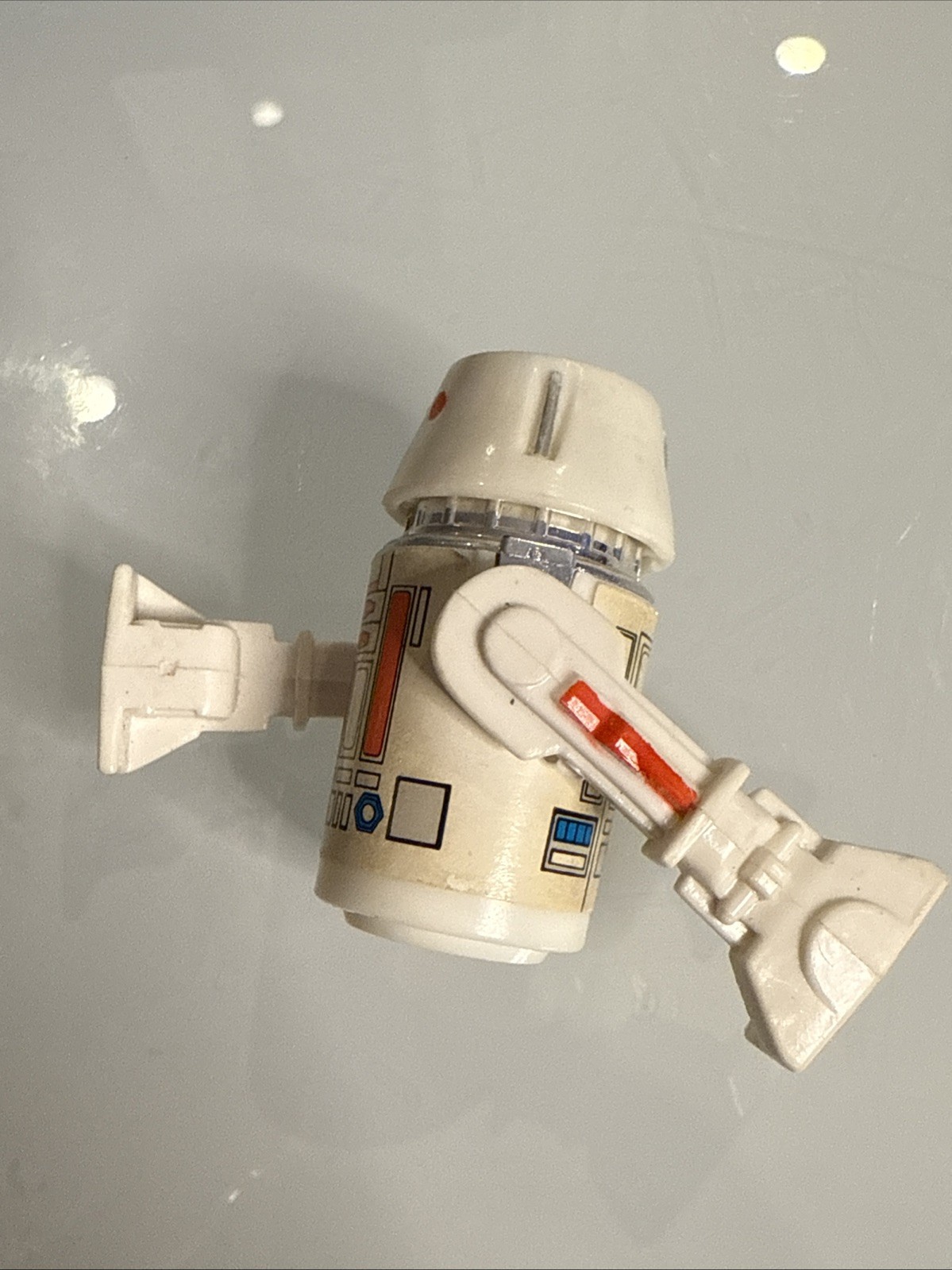 R5-D4 (Arfive-Defour) sold