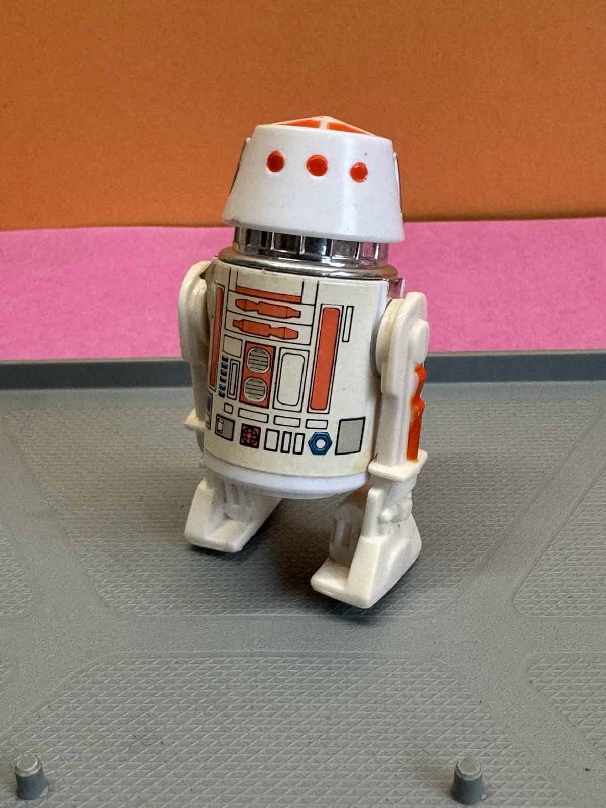 R5-D4 (Arfive-Defour) sold