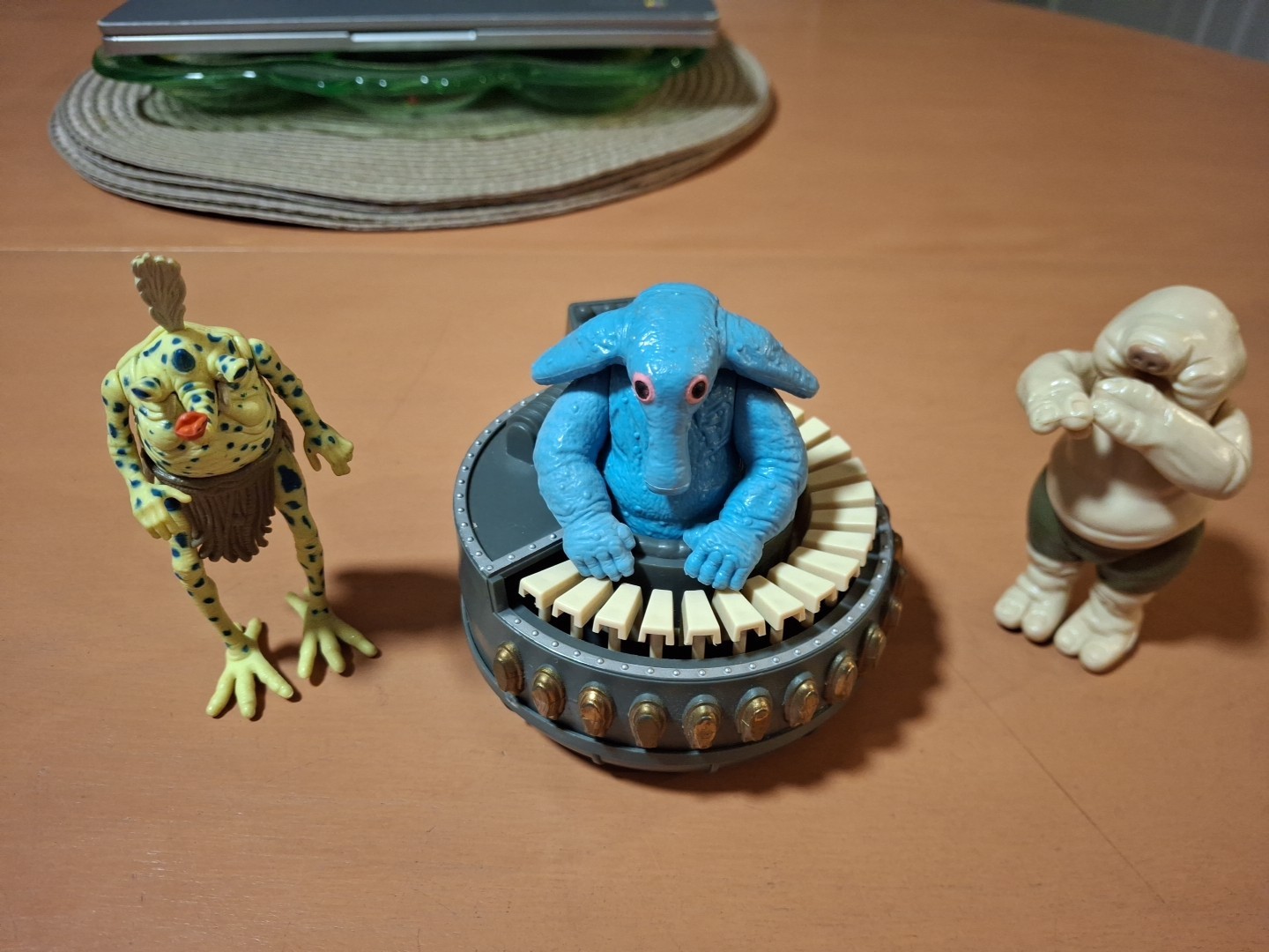 Sy Snootles & The Rebo Band sold