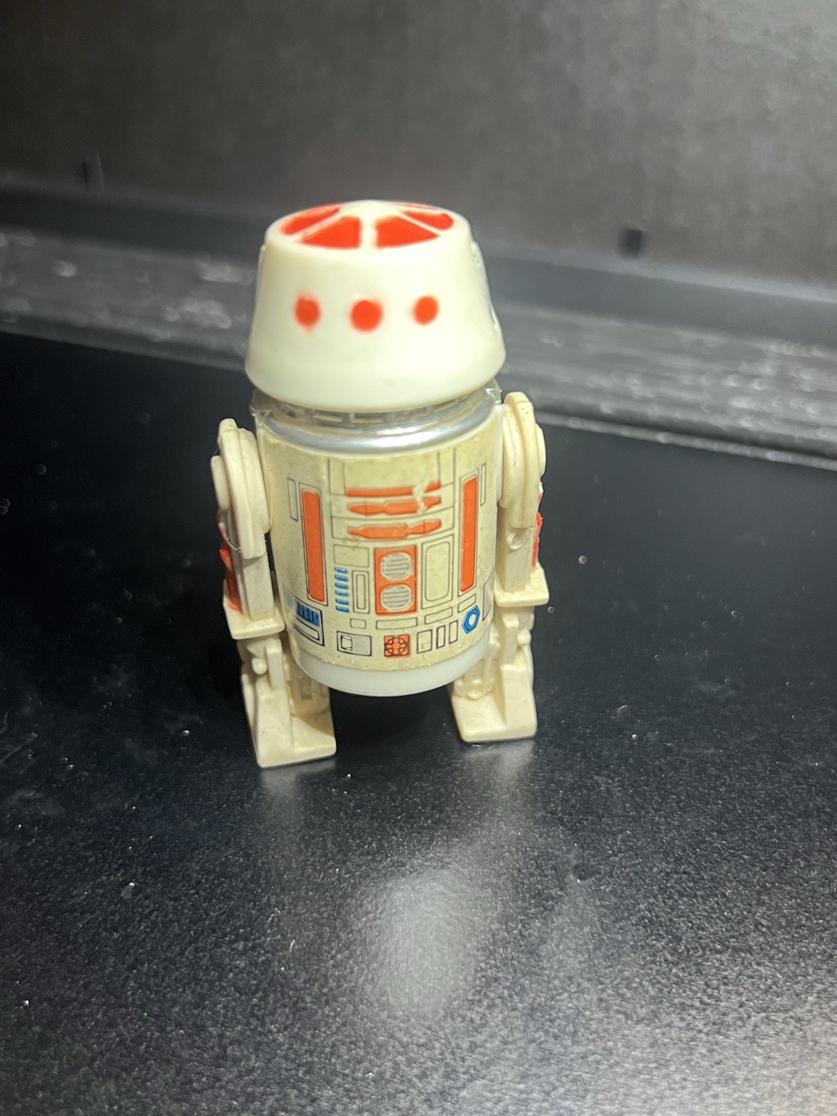 R5-D4 (Arfive-Defour) sold