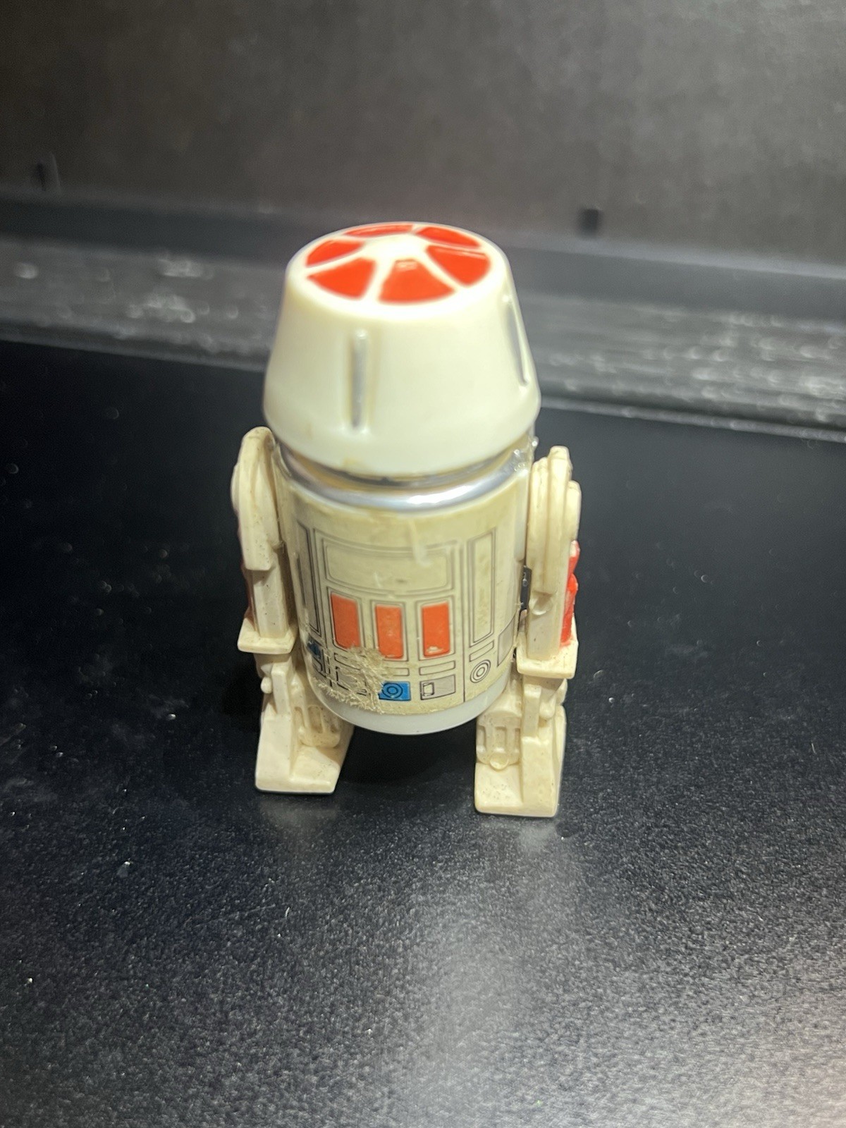 R5-D4 (Arfive-Defour) sold