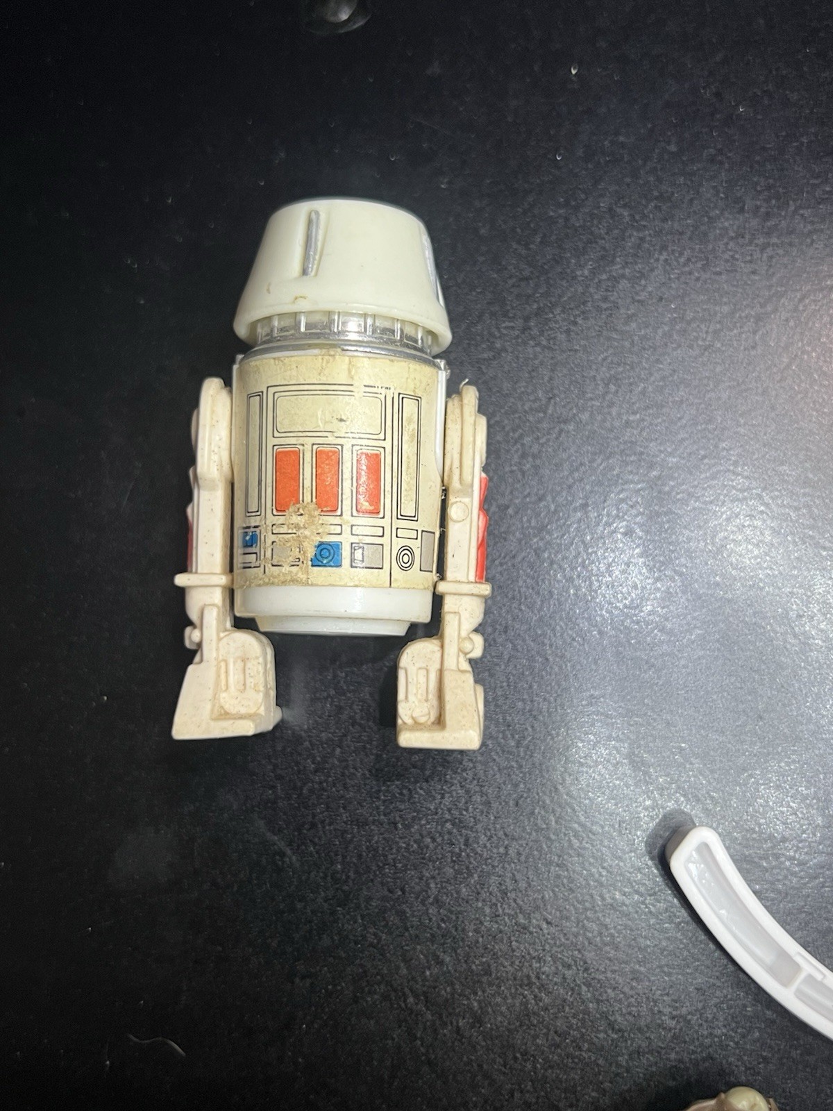 R5-D4 (Arfive-Defour) sold