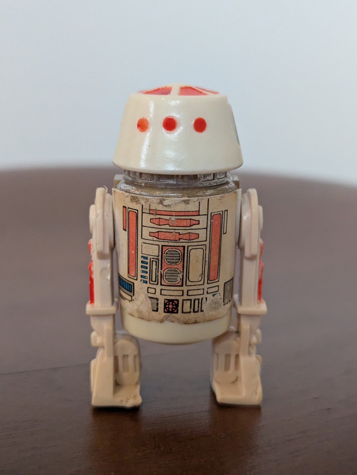 R5-D4 (Arfive-Defour) sold