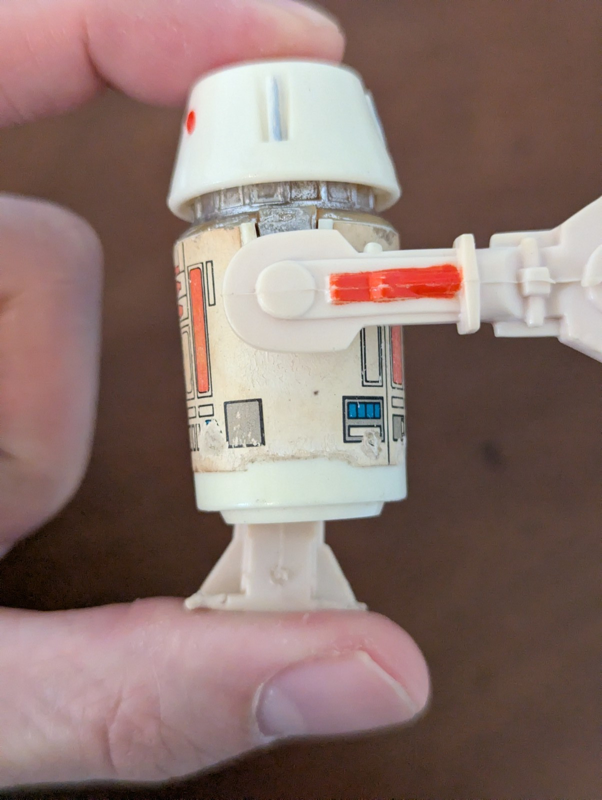 R5-D4 (Arfive-Defour) sold