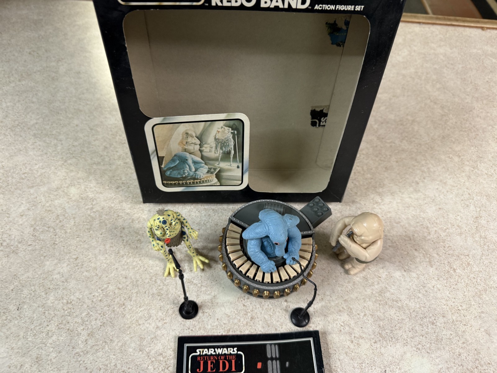 Sy Snootles & The Rebo Band sold