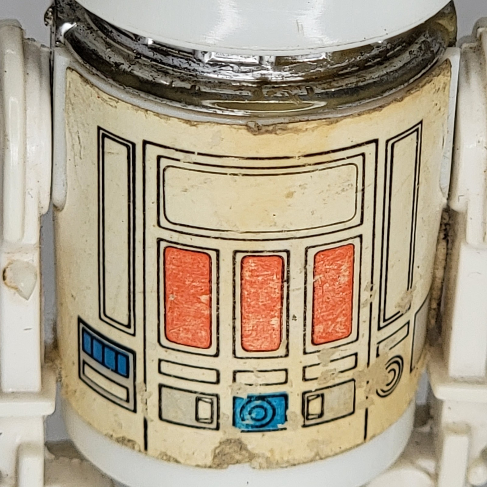 R5-D4 (Arfive-Defour) sold