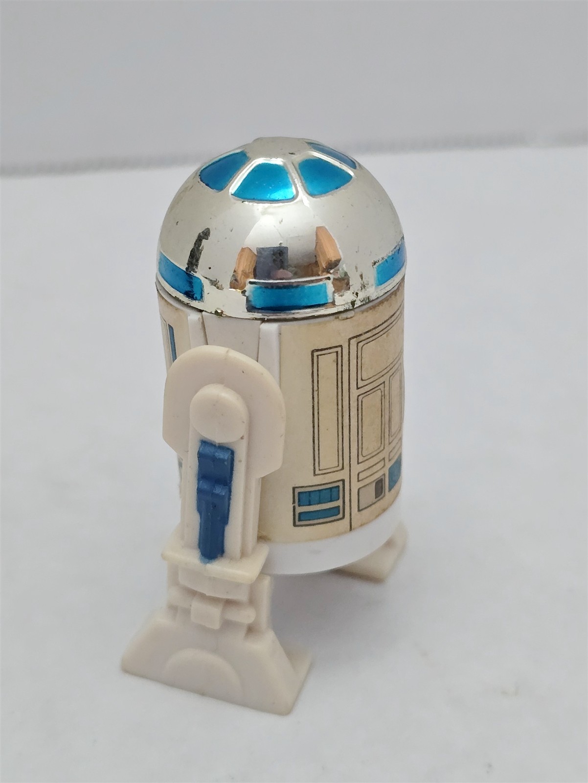 R2-D2 (Artoo-Detoo) with pop-up Lightsaber sold