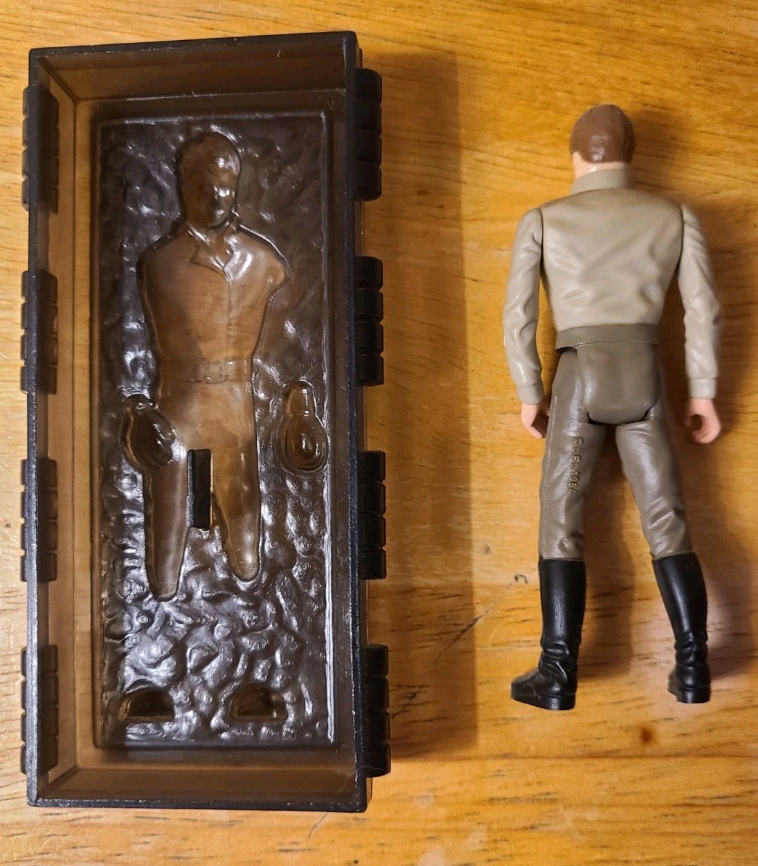 Han Solo (In Carbonite Chamber) sold