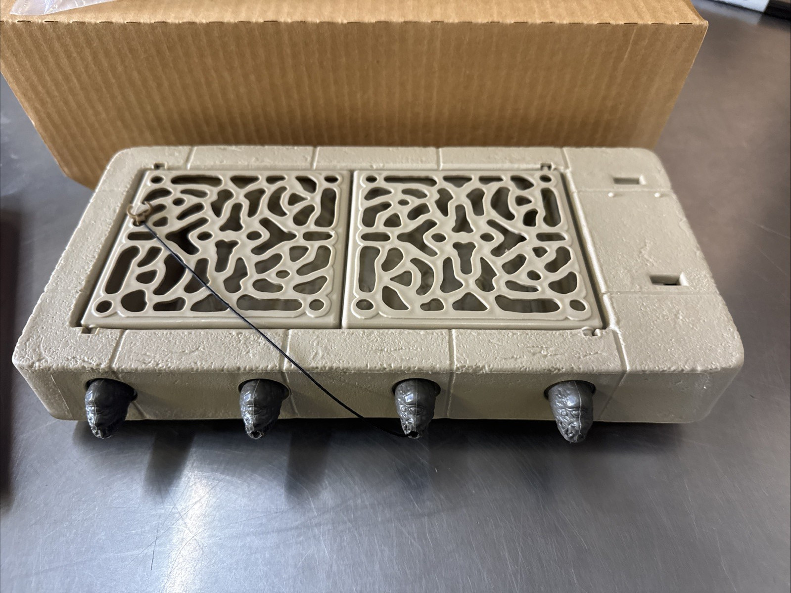 Jabba the Hutt Action Playset sold