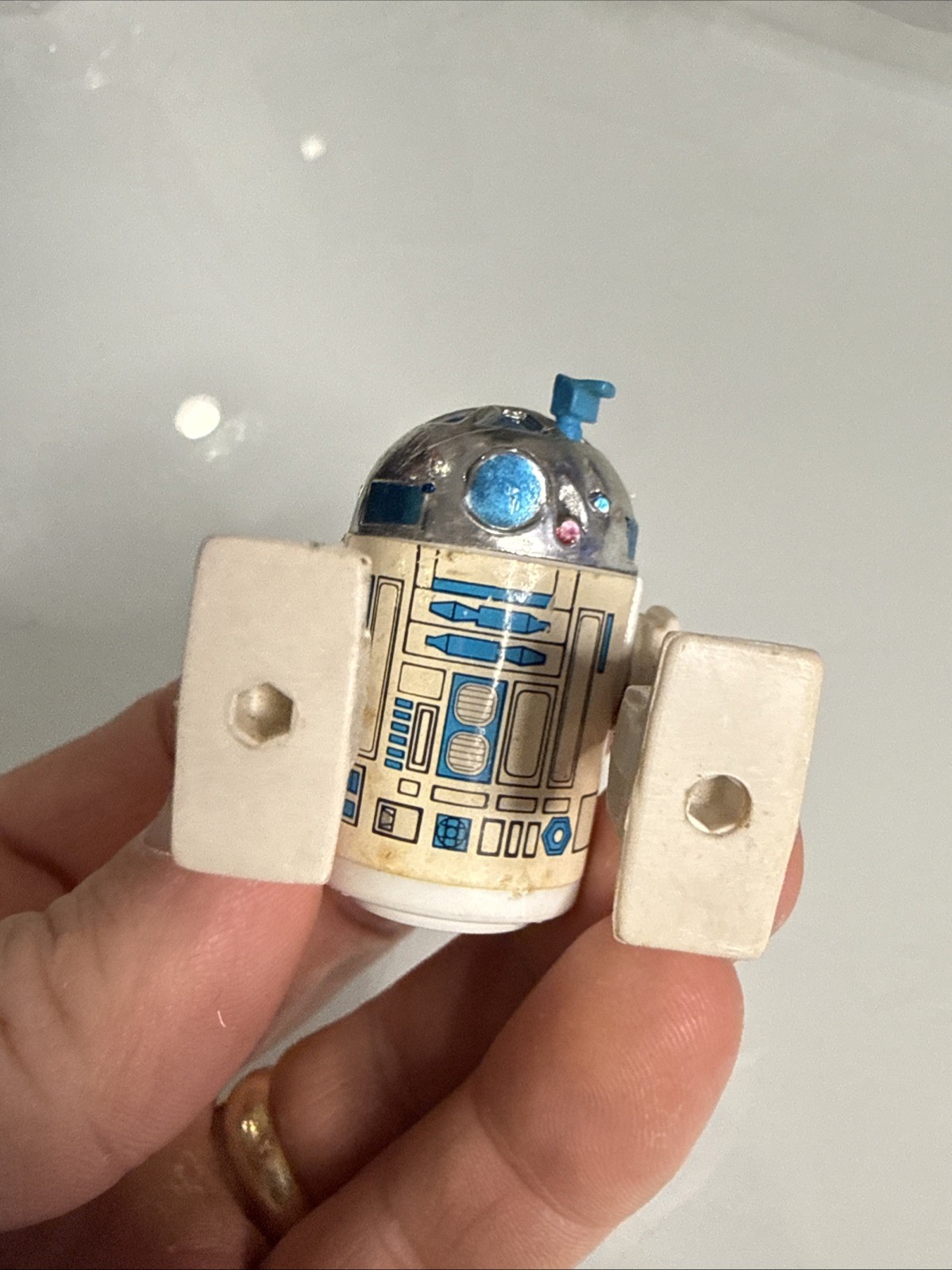 R2-D2 (Artoo-Detoo) (with Sensorscope) sold