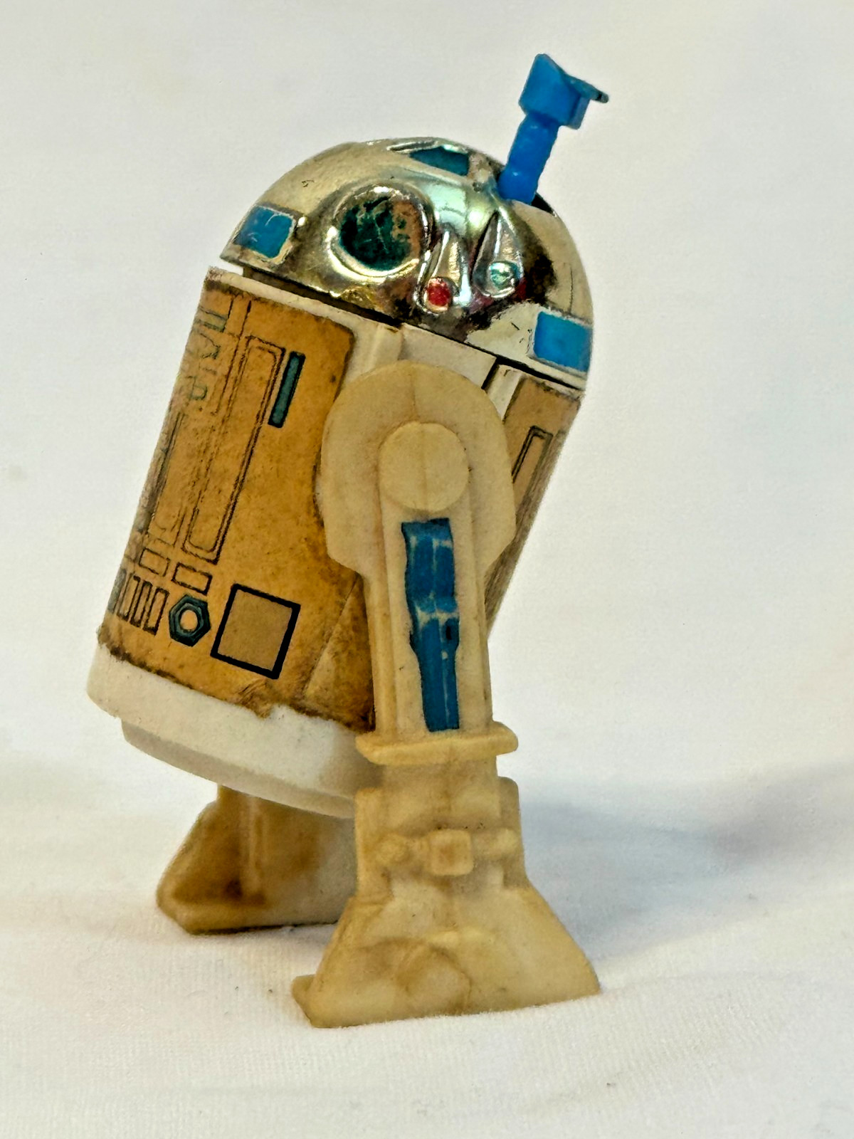 R2-D2 (Artoo-Detoo) (with Sensorscope) sold