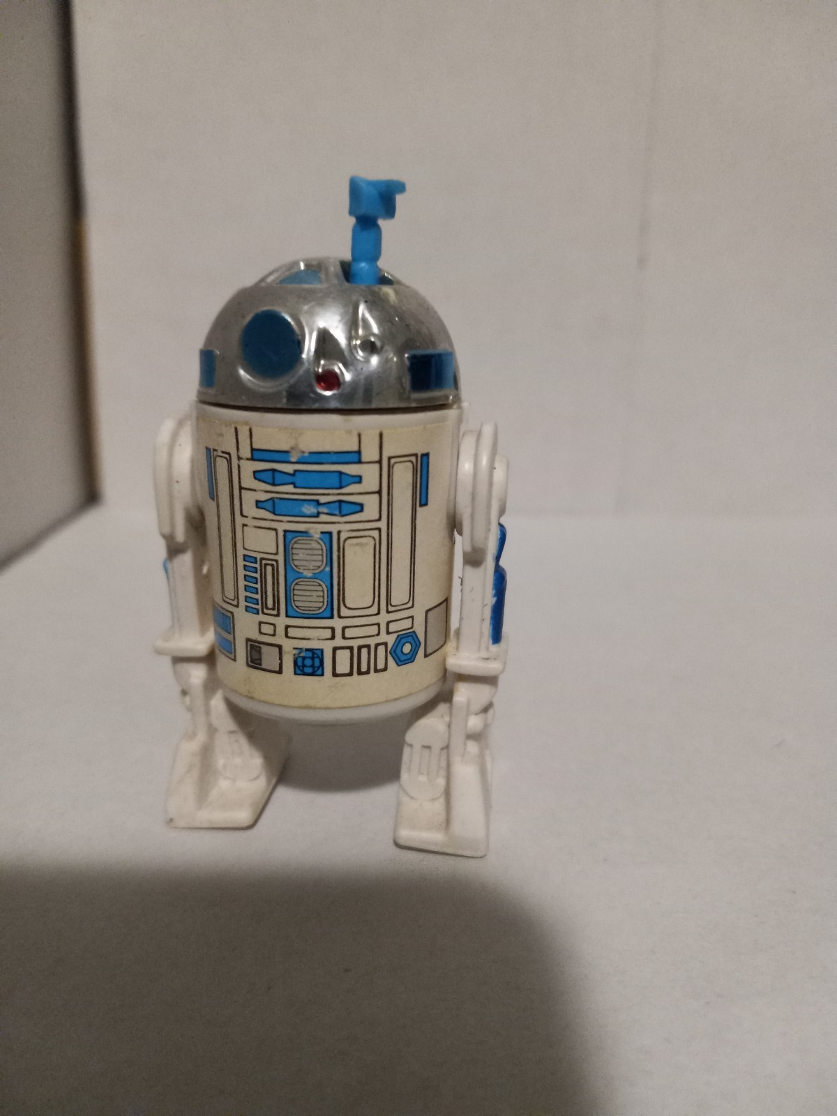 R2-D2 (Artoo-Detoo) (with Sensorscope) sold