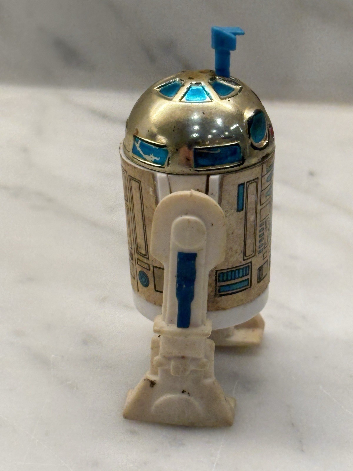 R2-D2 (Artoo-Detoo) (with Sensorscope) sold