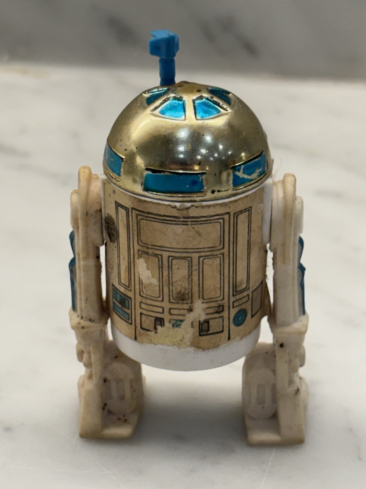 R2-D2 (Artoo-Detoo) (with Sensorscope) sold