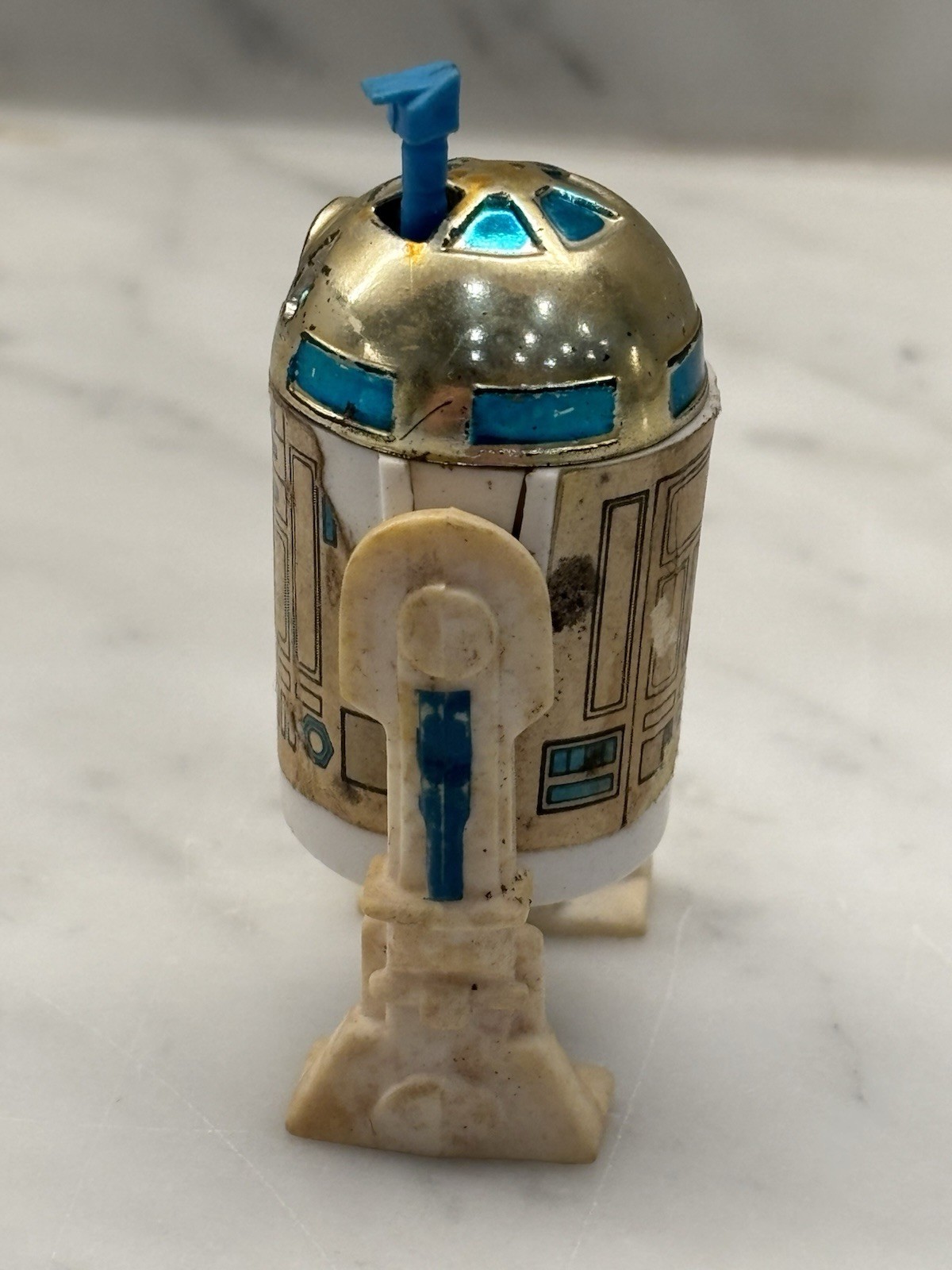 R2-D2 (Artoo-Detoo) (with Sensorscope) sold
