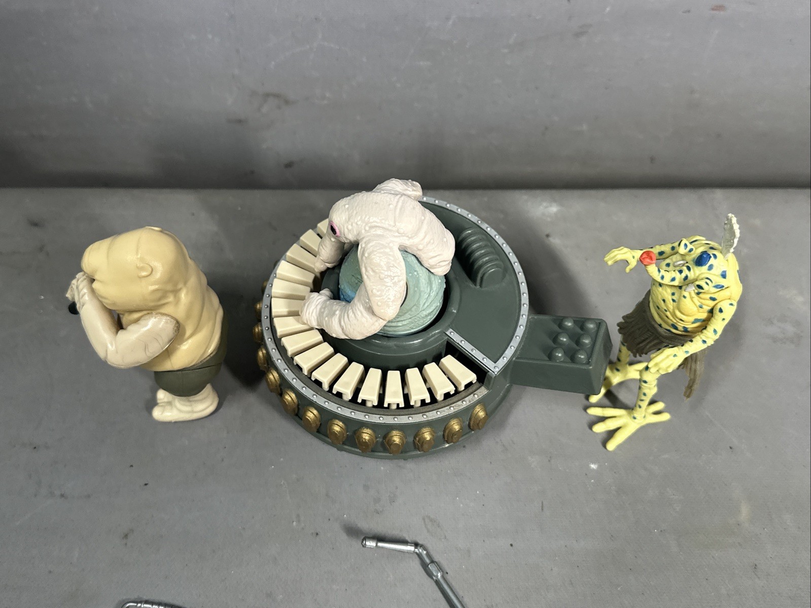 Sy Snootles & The Rebo Band sold