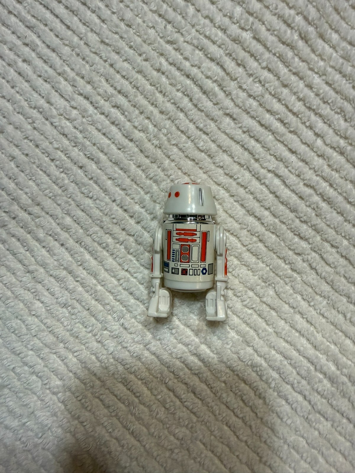 R5-D4 (Arfive-Defour) sold