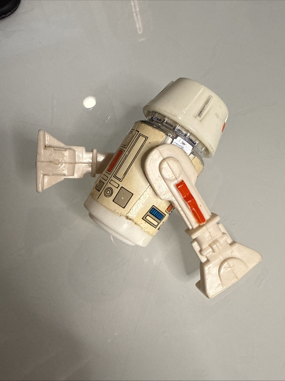 R5-D4 (Arfive-Defour) sold