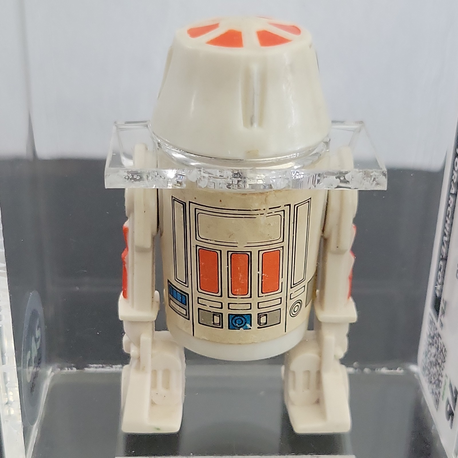 R5-D4 (Arfive-Defour) sold