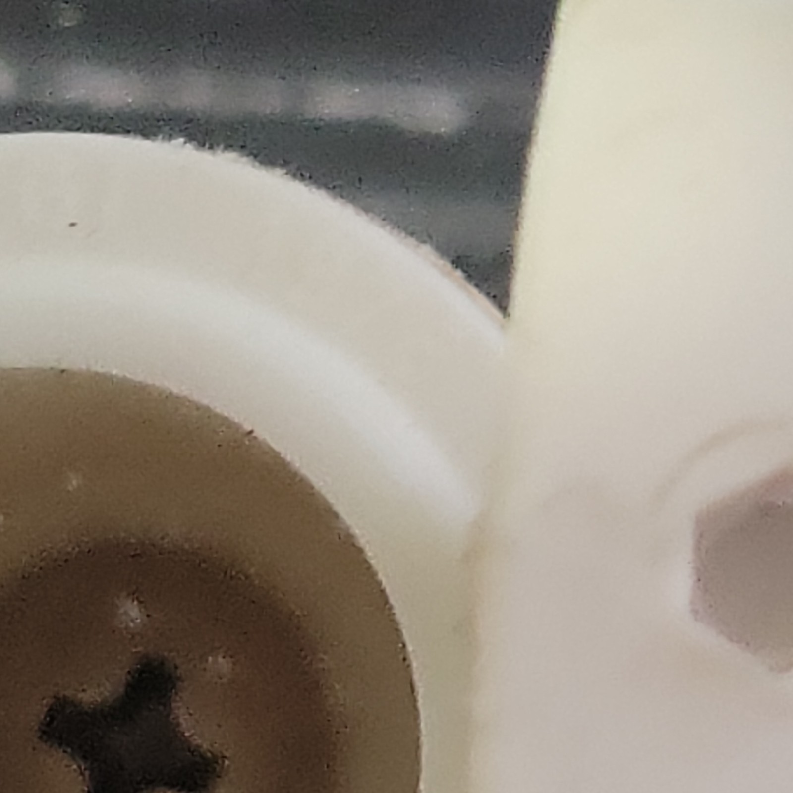 R5-D4 (Arfive-Defour) sold