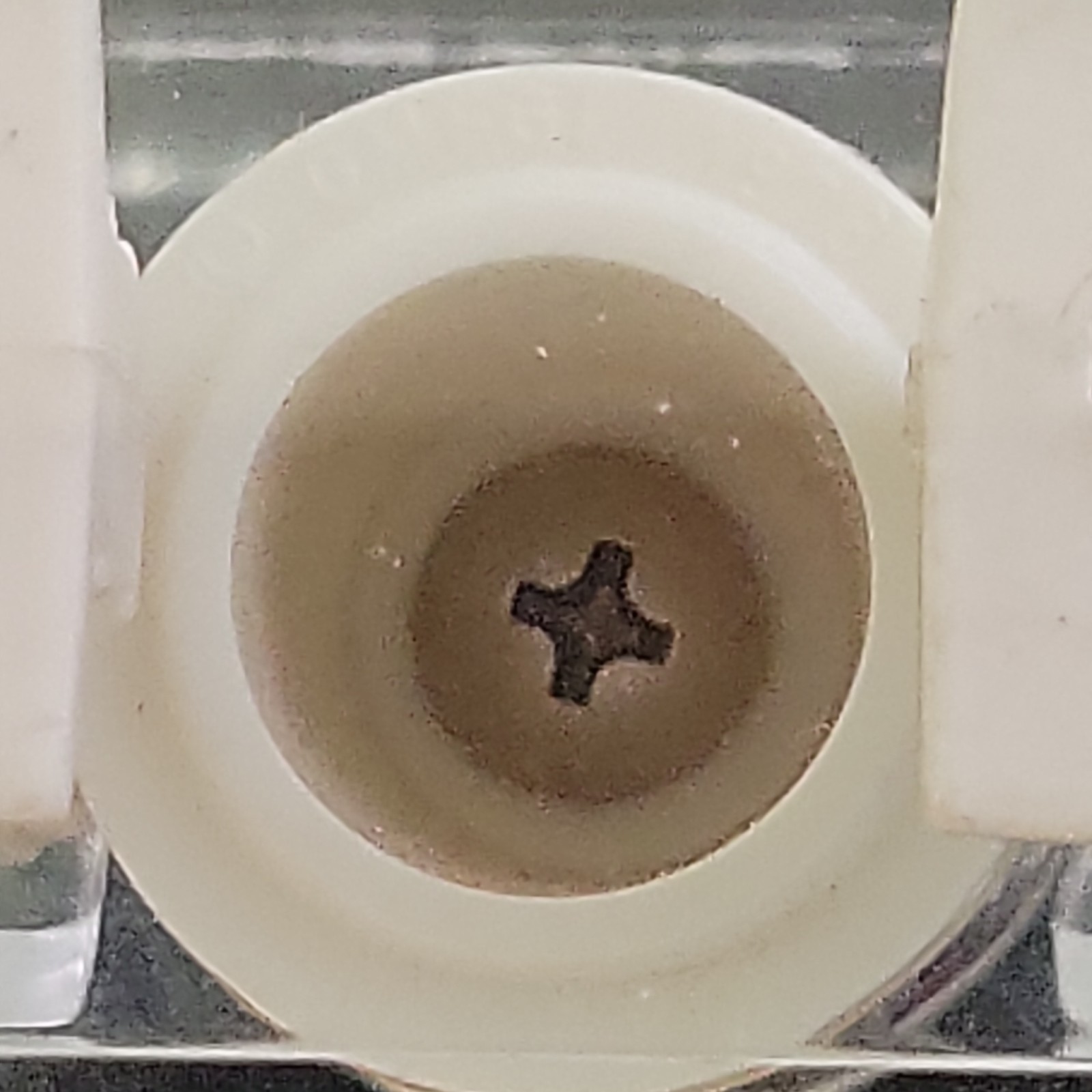 R5-D4 (Arfive-Defour) sold