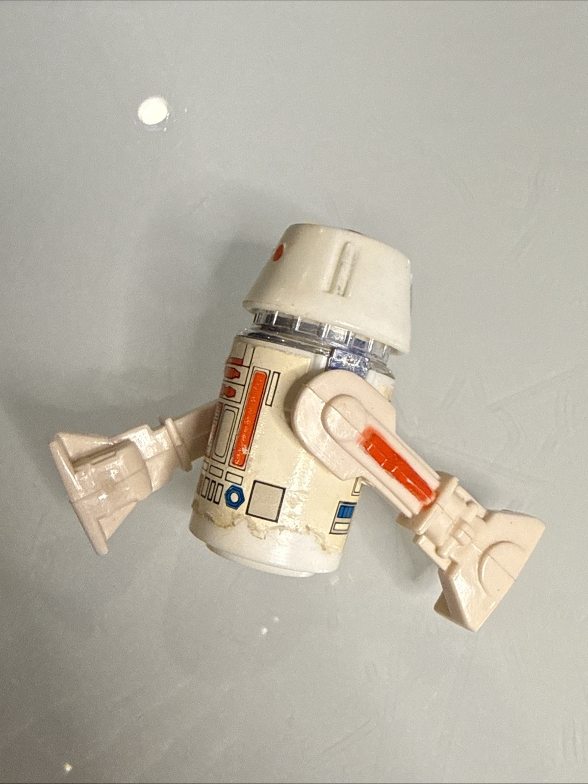 R5-D4 (Arfive-Defour) sold