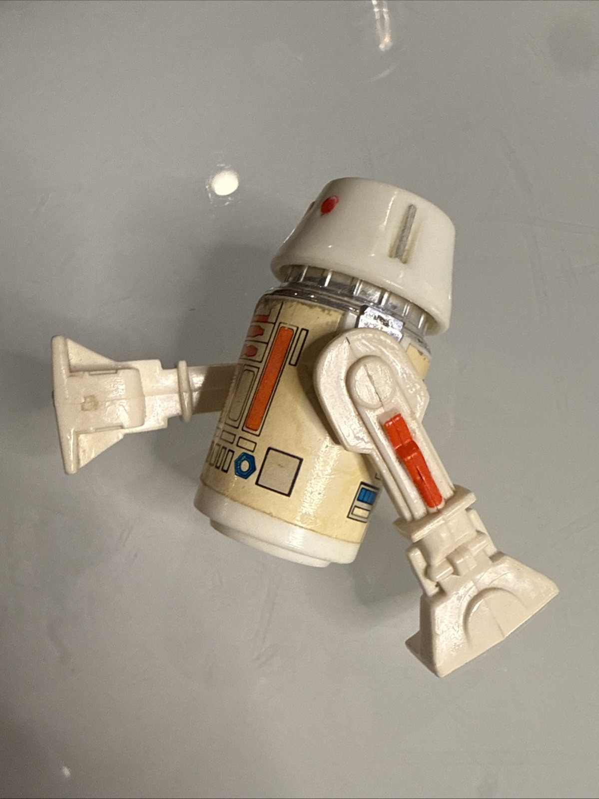 R5-D4 (Arfive-Defour) sold