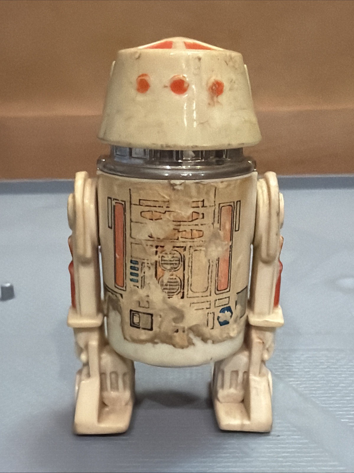 R5-D4 (Arfive-Defour) sold