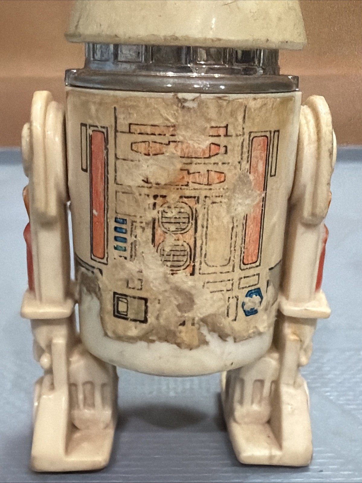 R5-D4 (Arfive-Defour) sold