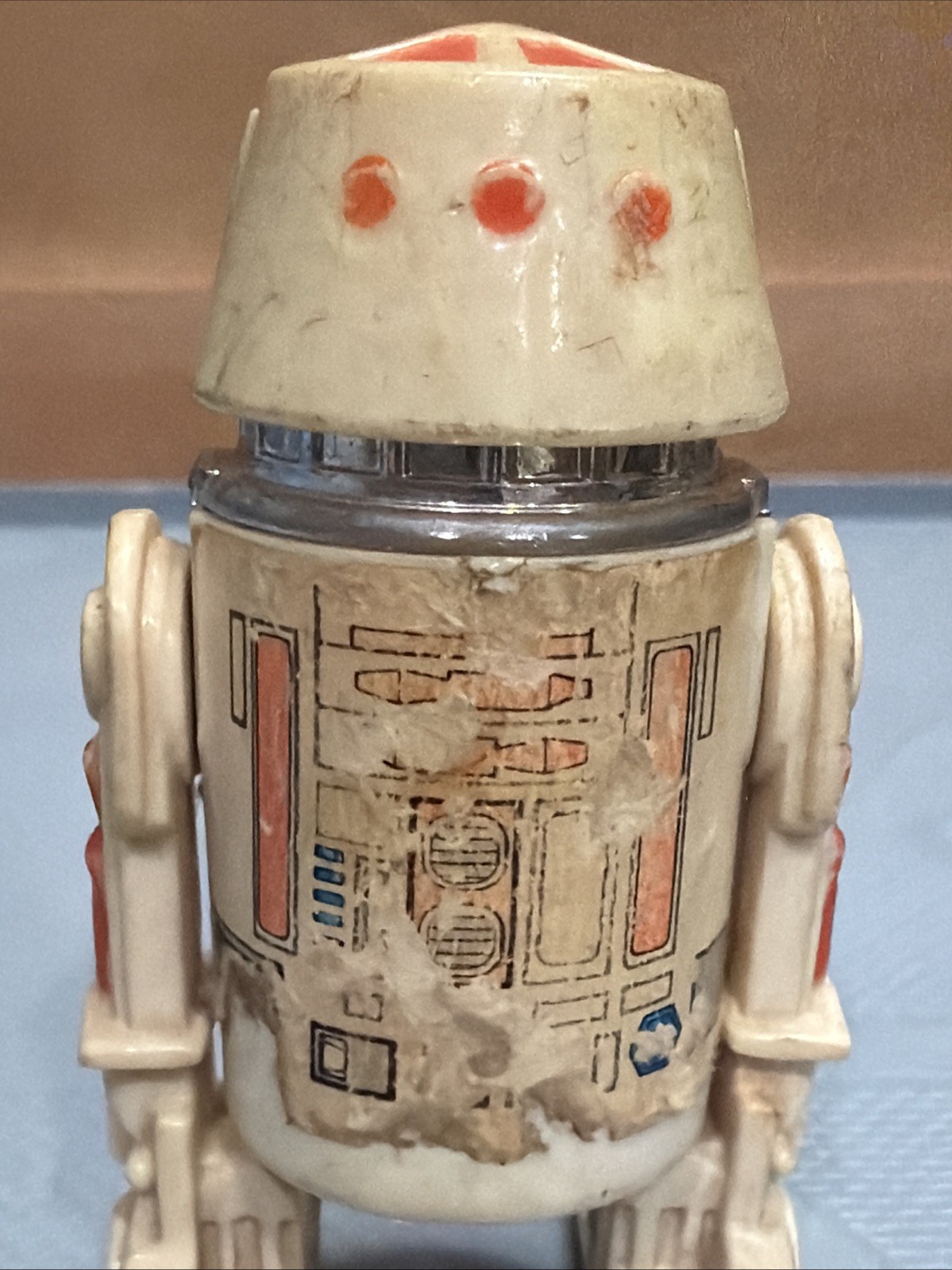 R5-D4 (Arfive-Defour) sold