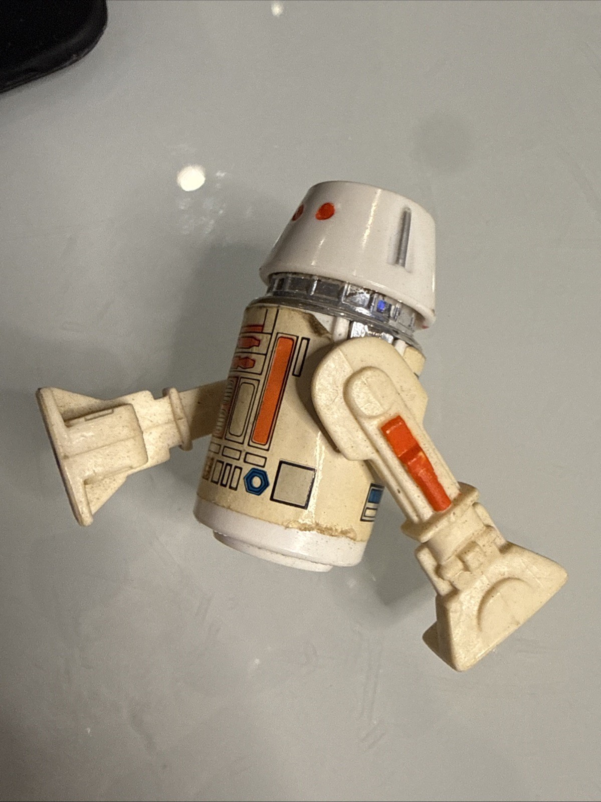 R5-D4 (Arfive-Defour) sold